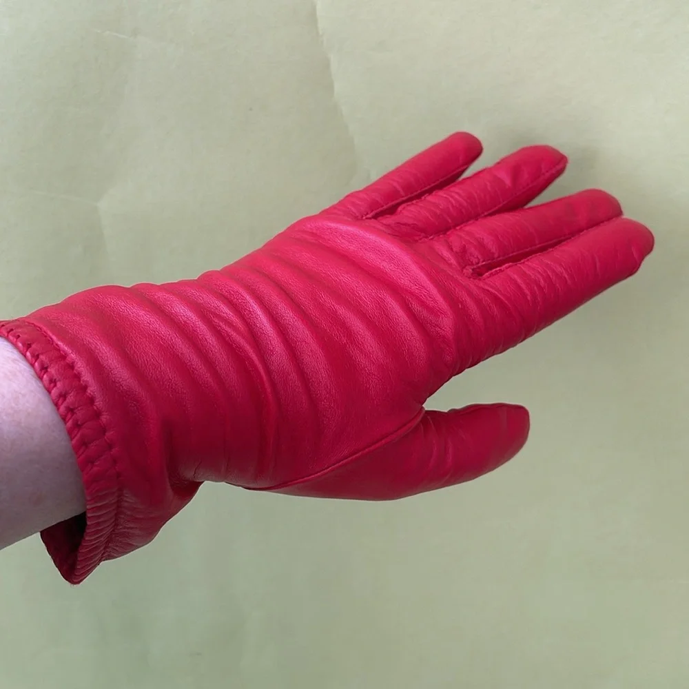New vintage red leather gloves with lining